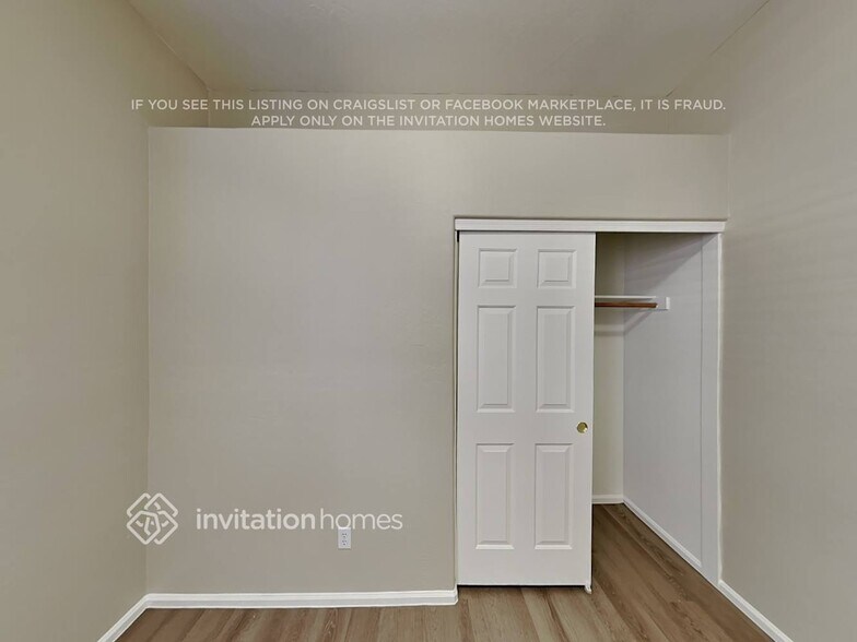 Building Photo - 17241 W Elaine Dr