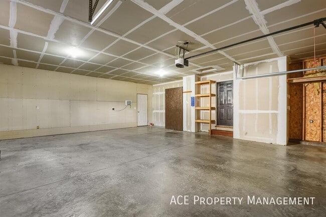 Building Photo - 6950 Manchester St