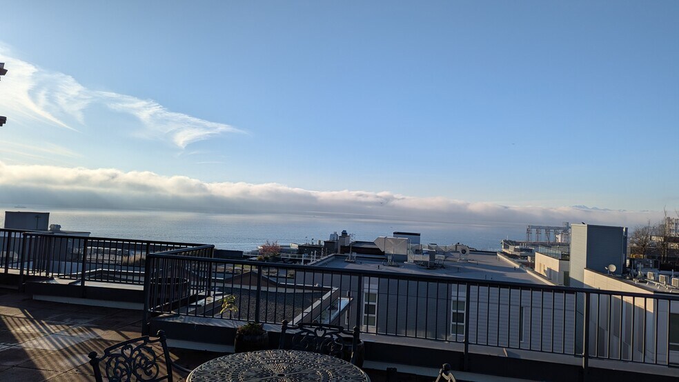 Building Photo - 323 Queen Anne Ave N