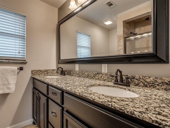 Building Photo - 8 South Ave