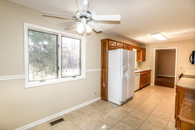 Building Photo - 2 Galeon Ln