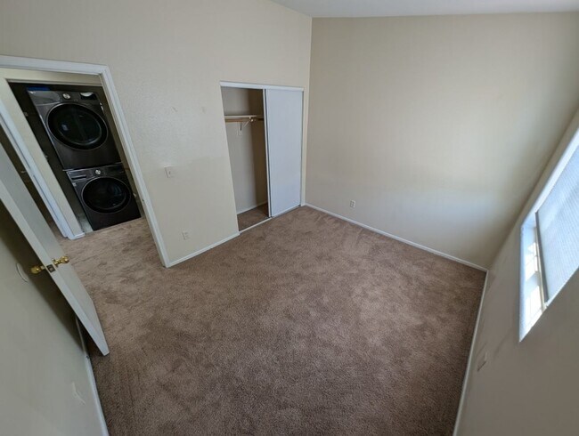 Building Photo - 2520 Sierra Luna Ave