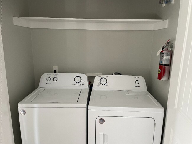 Building Photo - 312 W Rutherford Ave