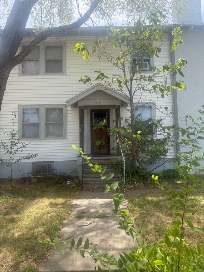 Building Photo - 303 E 4th Ave