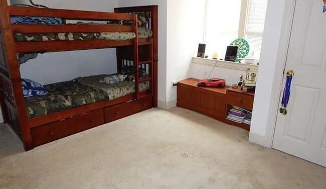 Building Photo - Historic 5 Bed 1.5 Bath in York