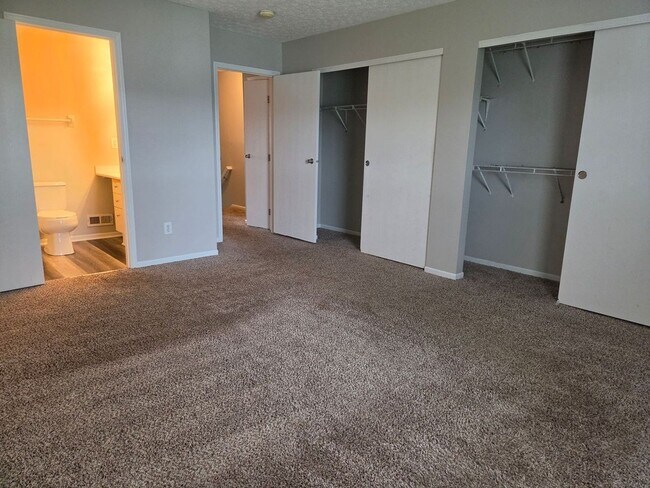 Building Photo - 2 Bedroom Condo in Canal