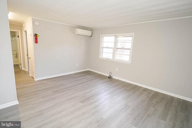 Building Photo - 200 Ironshire St