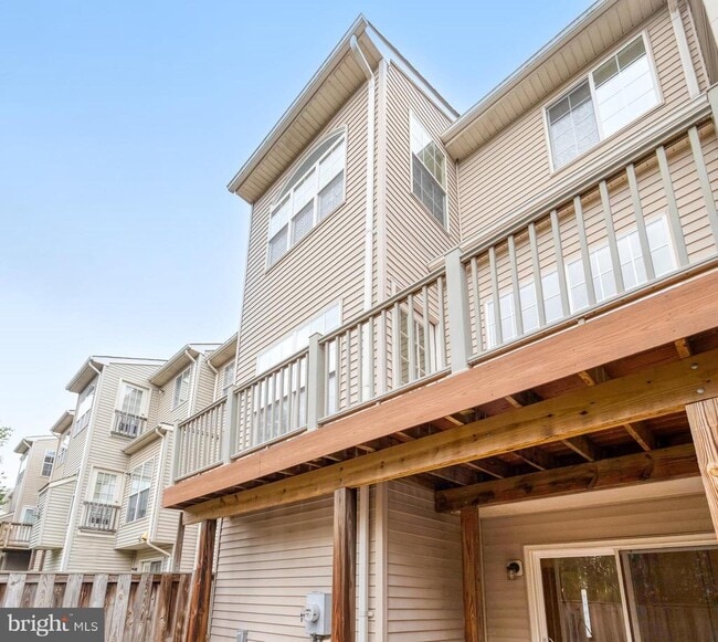 Building Photo - 14217 Hunters Run Way