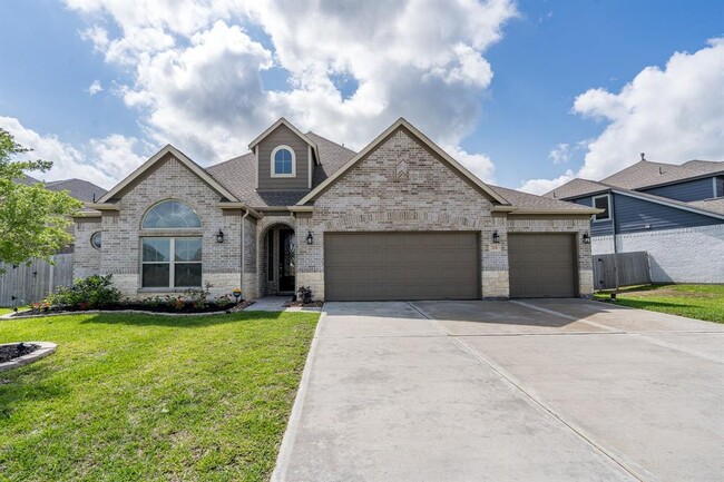 Primary Photo - 204 Upland Dr
