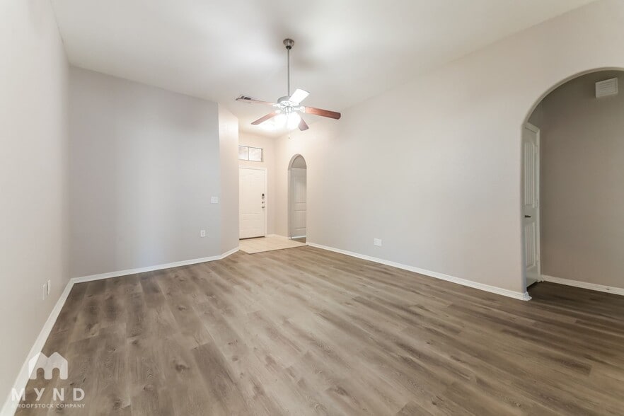 Building Photo - 506 Appaloosa Dr