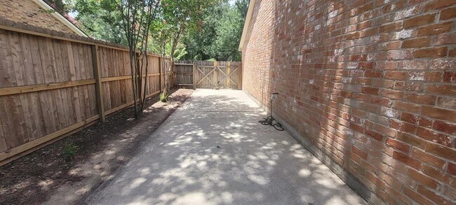 Building Photo - 2514 Deer Valley Dr