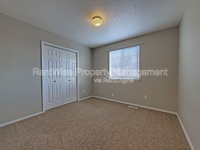 Building Photo - 8260 W Dulcimer St