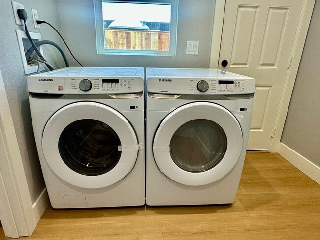 Building Photo - Beautiful, Brand New Sunnyvale Home -Walk ...