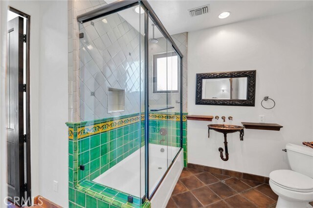 Building Photo - 221 Vía Alameda