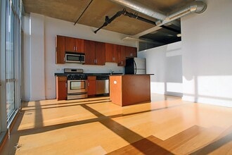Building Photo - 133 E Cermak Rd
