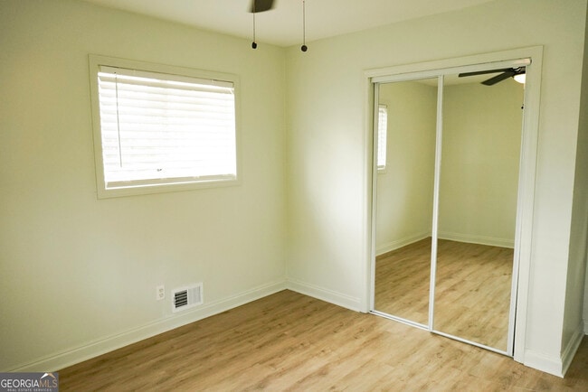 Building Photo - 1875 Dunlap Ave