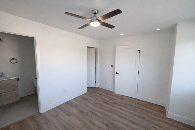 Building Photo - 2139 Balboa Ave