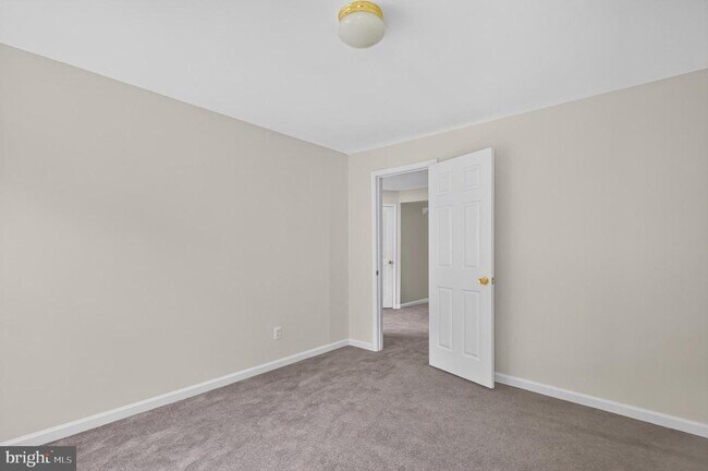 Building Photo - 15044 Gaffney Cir