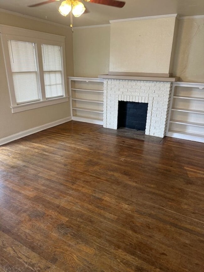 Building Photo - 711 SW 15th Ave