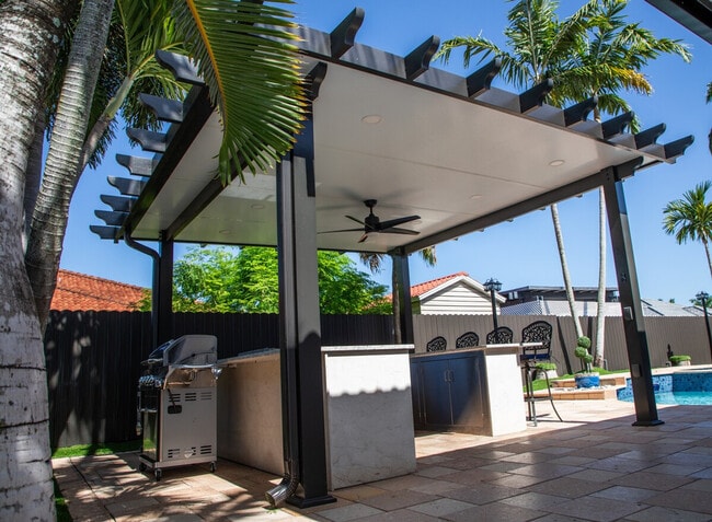 Building Photo - 14361 SW 31st St