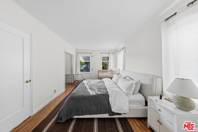 Building Photo - 2009 N New Hampshire Ave