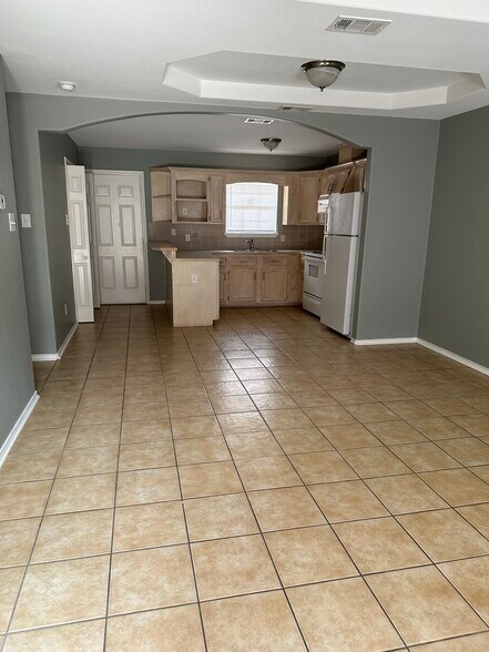 Building Photo - 3617 W Zelma St