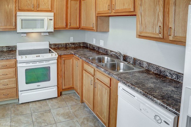 Building Photo - 2 br, 2 bath Townhome - Hattie Greene