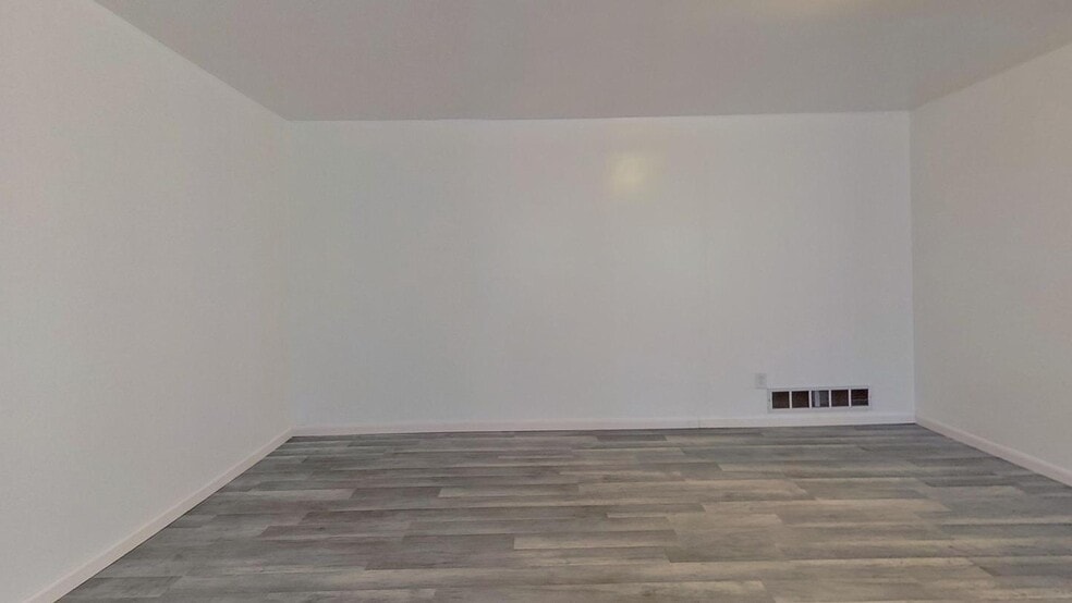 Building Photo - 8149 Trevellian Way