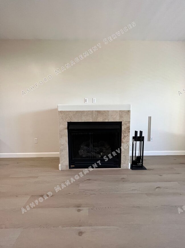 Building Photo - ***MOVE IN SPECIAL***Scottsdale Luxury 2 Bed Condo with Mountain Views - Gated Artesia - Utilitie...