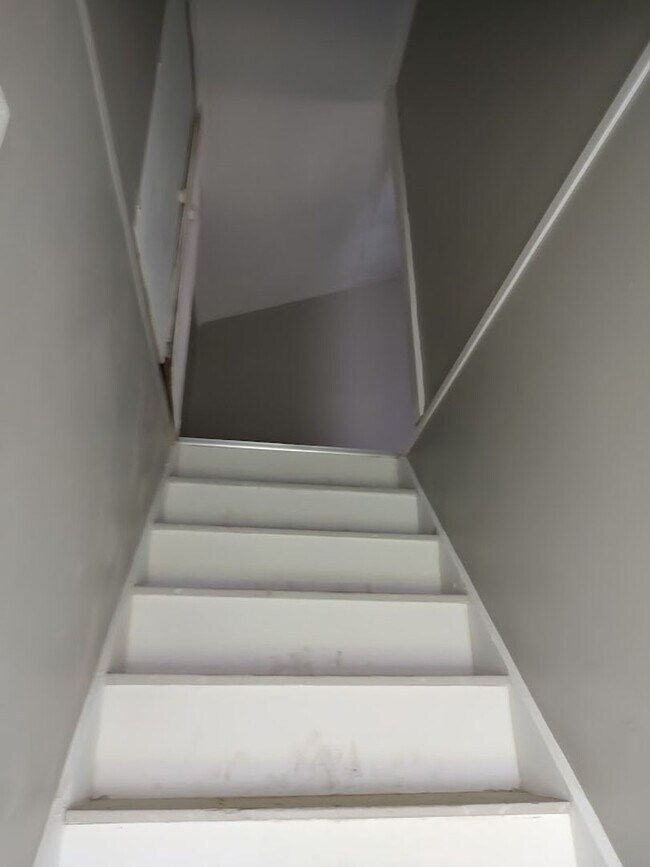 Building Photo - 4BR/2BA House- Newly renovated