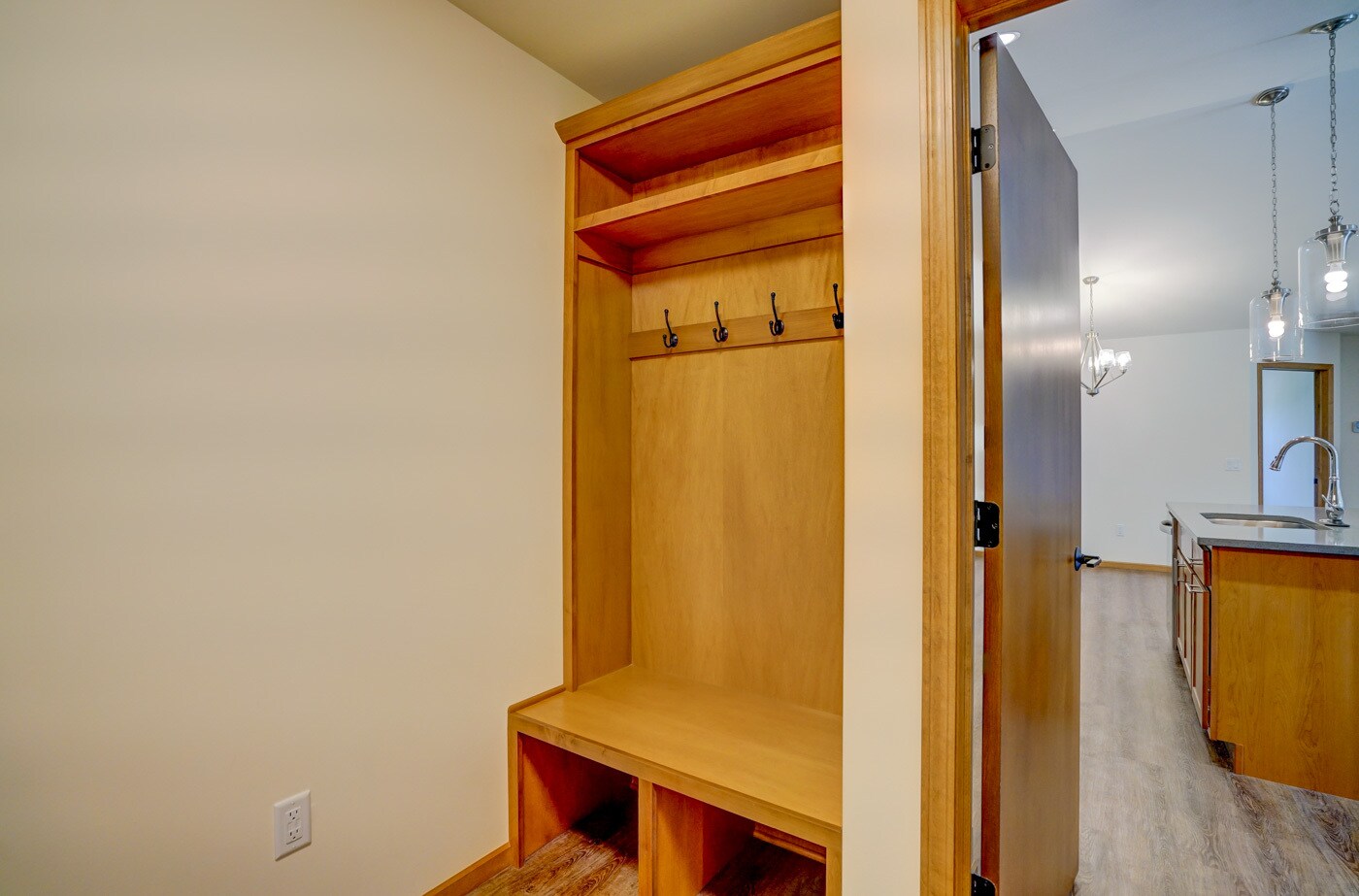 Building Photo - 400 Odyssey Ct