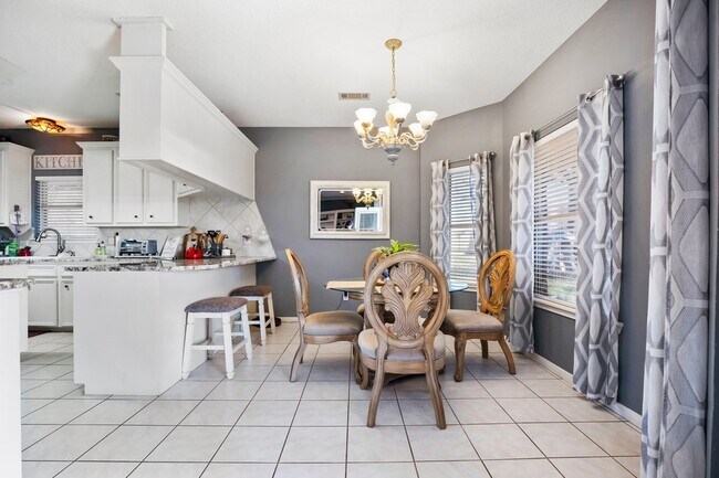 Building Photo - 9292 Deepwater Dr