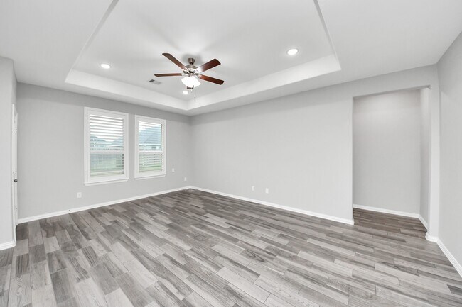 Building Photo - 31215 Whitfield Ct