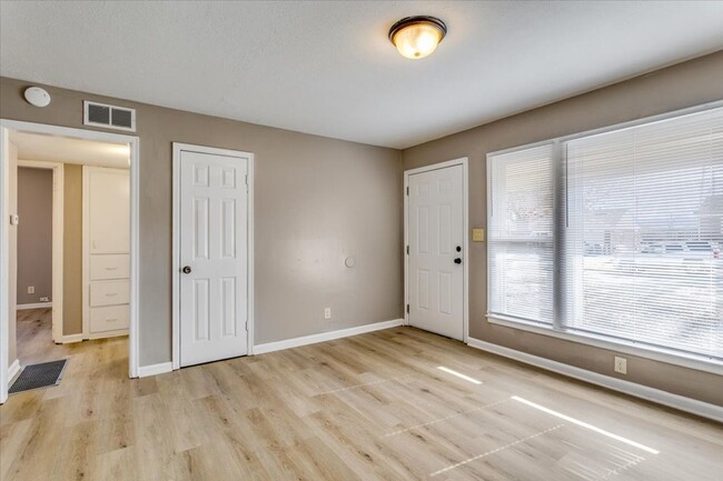 Building Photo - Cozy Single Family home in Southeast Wichita