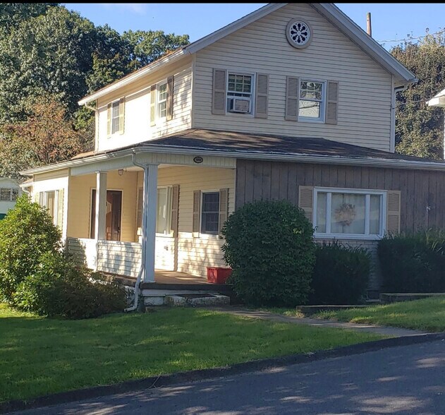 Primary Photo - 2939 Frink St