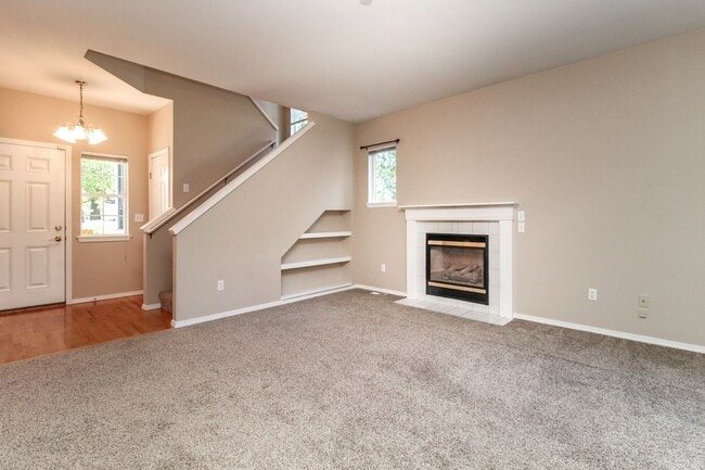 Building Photo - Charming 3-bedroom Craftsman Style DuPont ...
