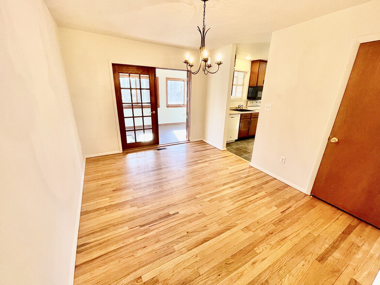 Mudroom - 21628 Parker Rd