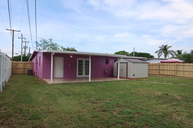Building Photo - 5624 Purdy Ln