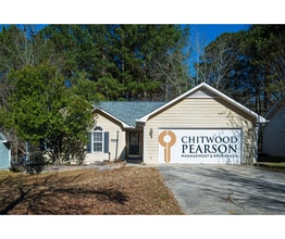 Building Photo - 3bd/2ba Updated Ranch. Close to Everything.