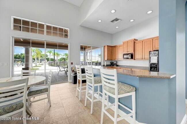 Building Photo - 2039 Tullagee Ave