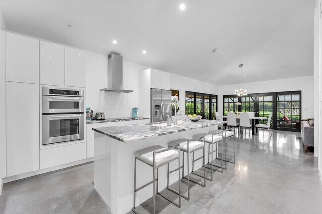 Building Photo - 2139 Wightman Dr