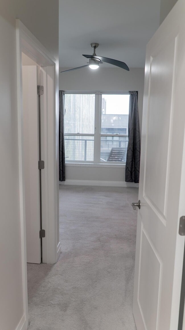 Building Photo - 6633 Dale Dr