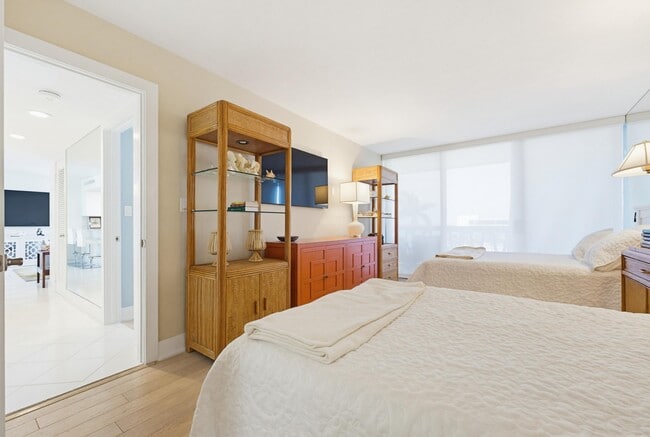 Building Photo - 2505 S Ocean Blvd