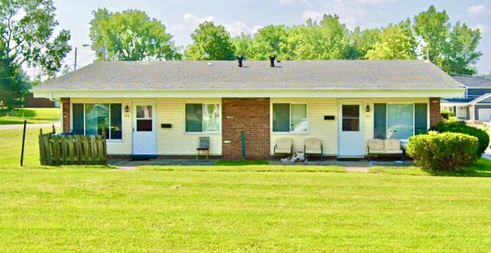 Primary Photo - 92 Riveredge Pky