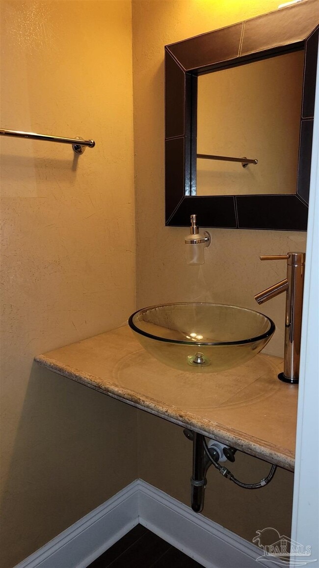 Building Photo - 1010 N Hayne St