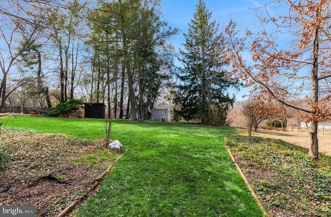 Building Photo - 1700 Chester Mill Rd