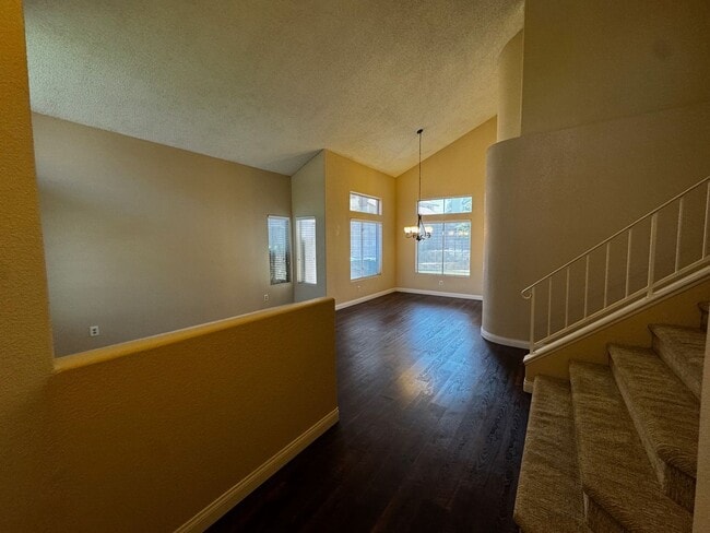 Building Photo - Charming 3 bedroom Green Valley home