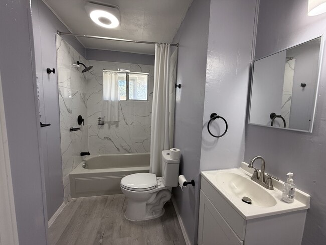 Building Photo - 5736 Shipp Dr