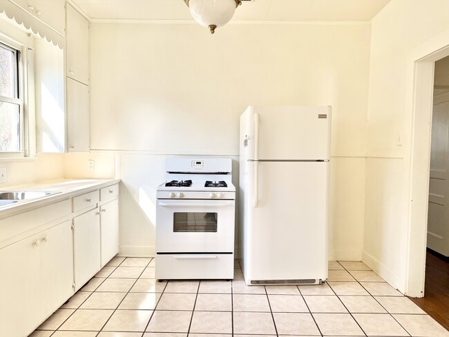 Building Photo - 4442 Capital Heights Ave