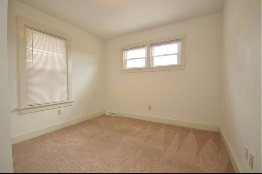Building Photo - 804 Lilac St
